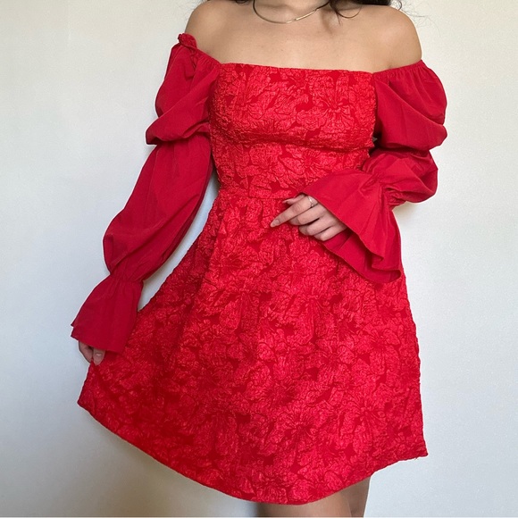 Puff Sleeve Tie Back Dress - Picture 2 of 3